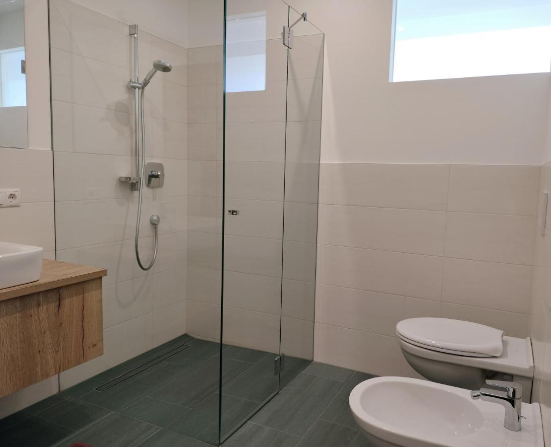プラート・アッロ・ステルヴィオHaus Am Brunnenアパートメント エクステリア 写真